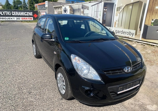 Hyundai i20 cena 17900 przebieg: 169000, rok produkcji 2012 z Książ Wielkopolski małe 137